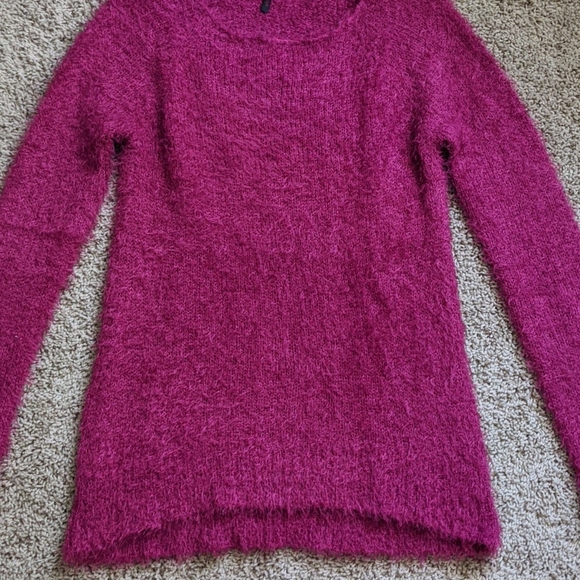 HEART~n~CRUSH FURRY SWEATER - Picture 3 of 9